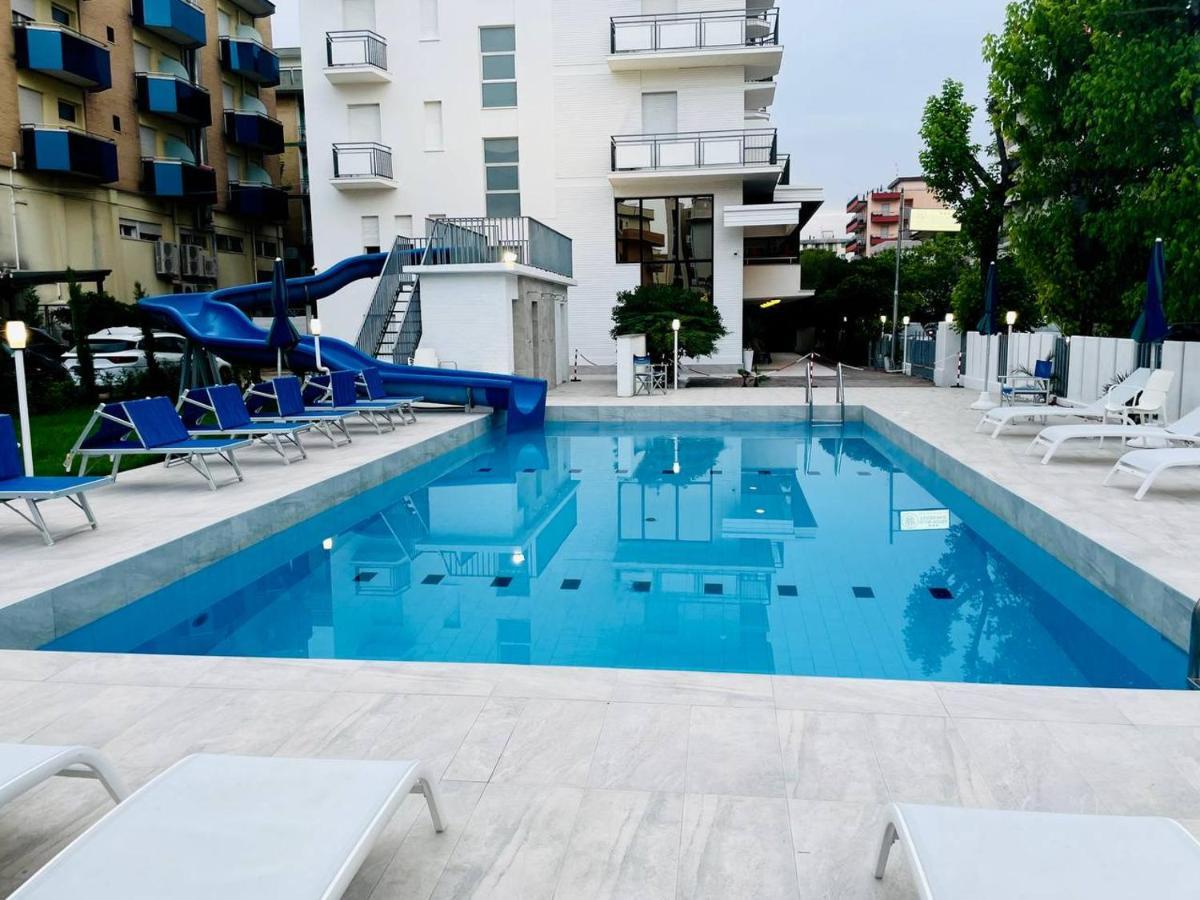 Clubhotel Residence Cesenatico Ngoại thất bức ảnh