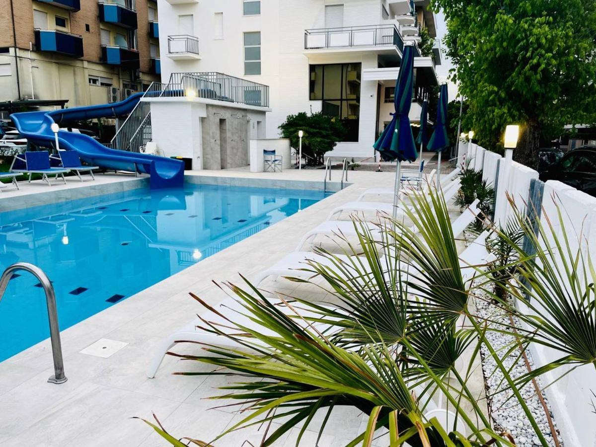 Clubhotel Residence Cesenatico Ngoại thất bức ảnh